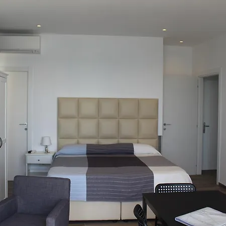 아파트호텔 Fanny 4*